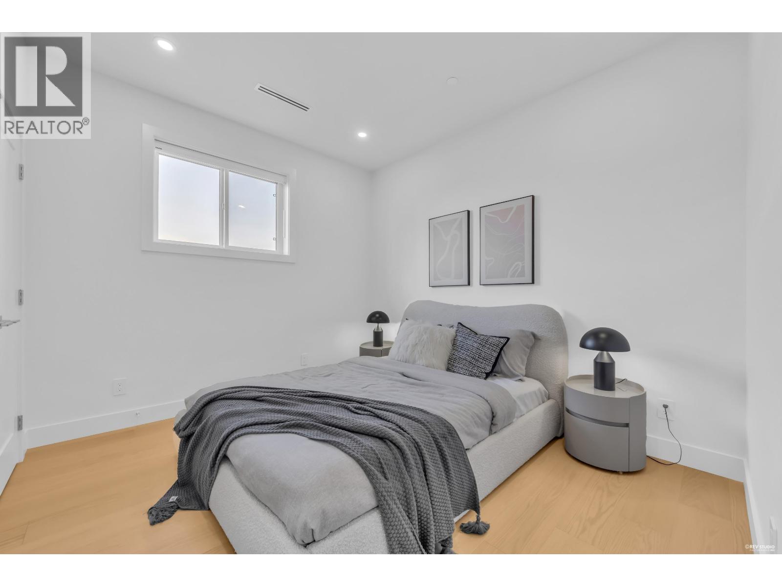 3 Bed, 3 Bath House for Sale in Vancouver – 1 6388 ARGYLE STREET, Vancouver – MLS# R3148459 - Image 25