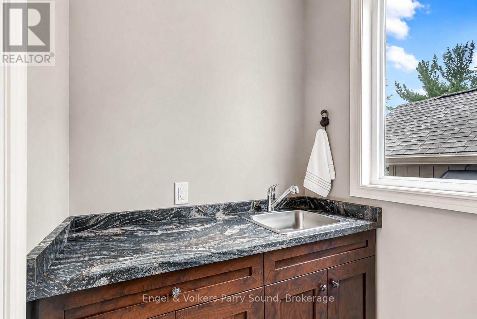 247 SOUTH SHORE ROAD - 10