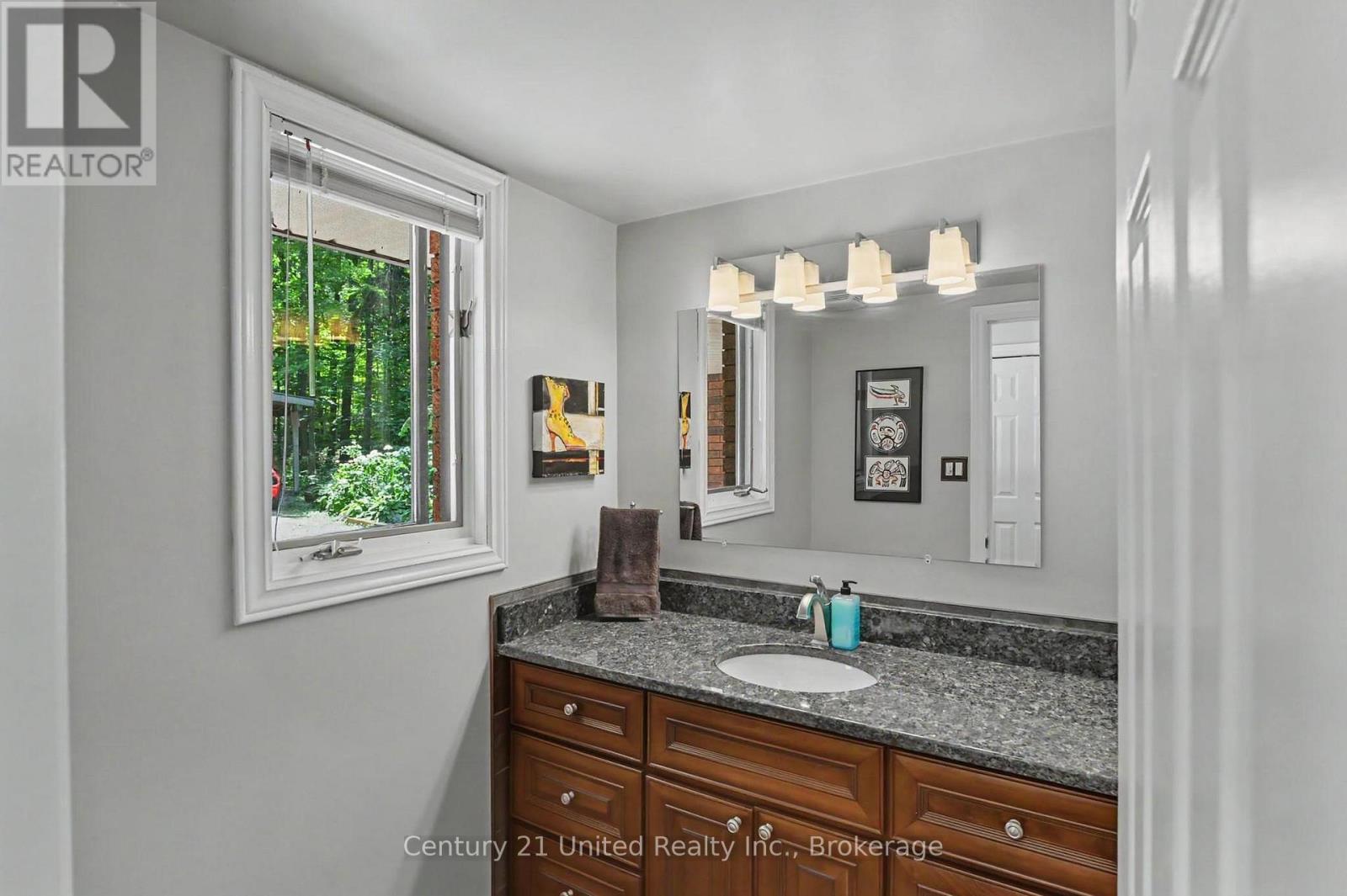 113 SUGARBUSH CRESCENT - 16