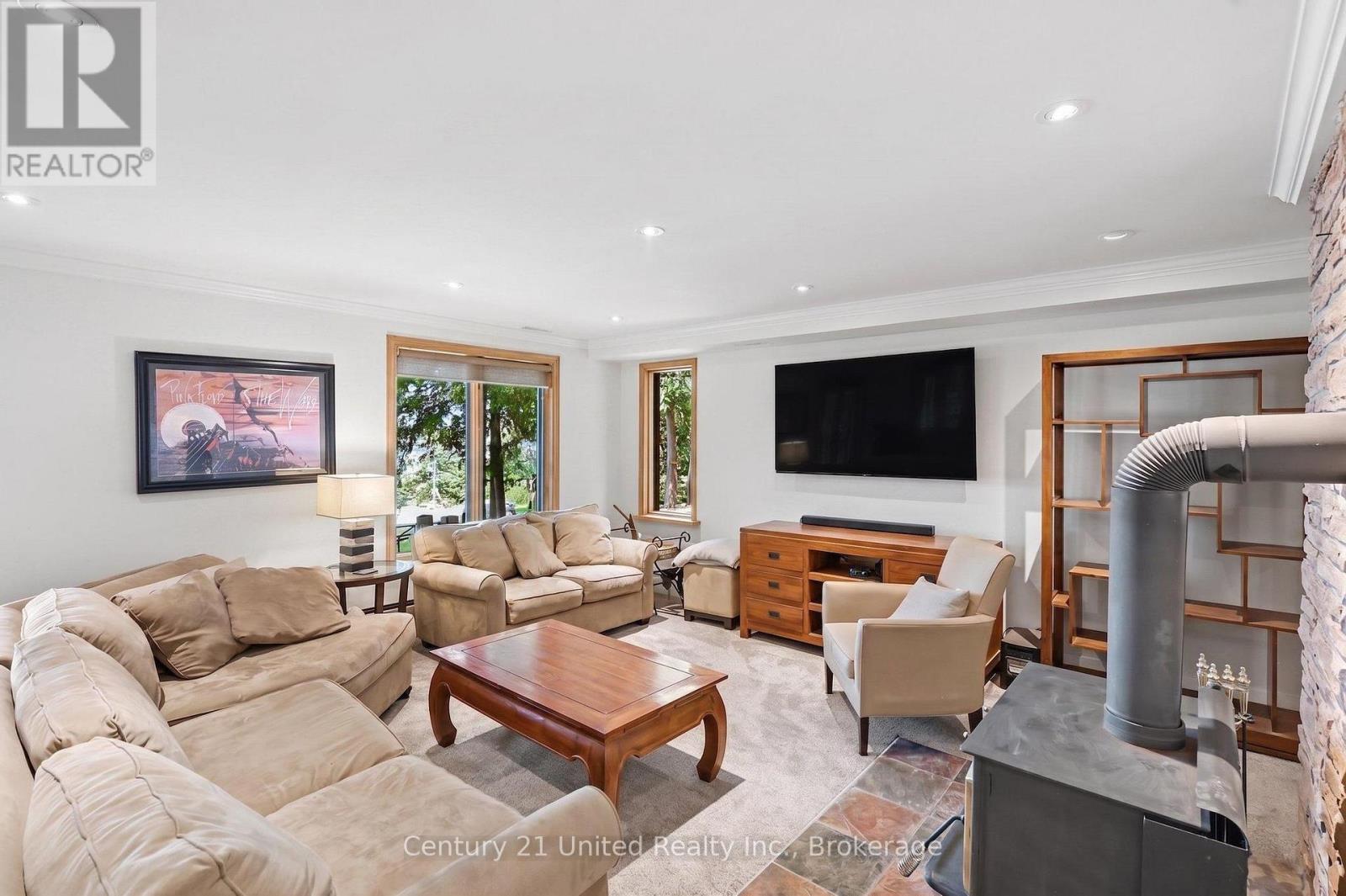 113 SUGARBUSH CRESCENT - 26