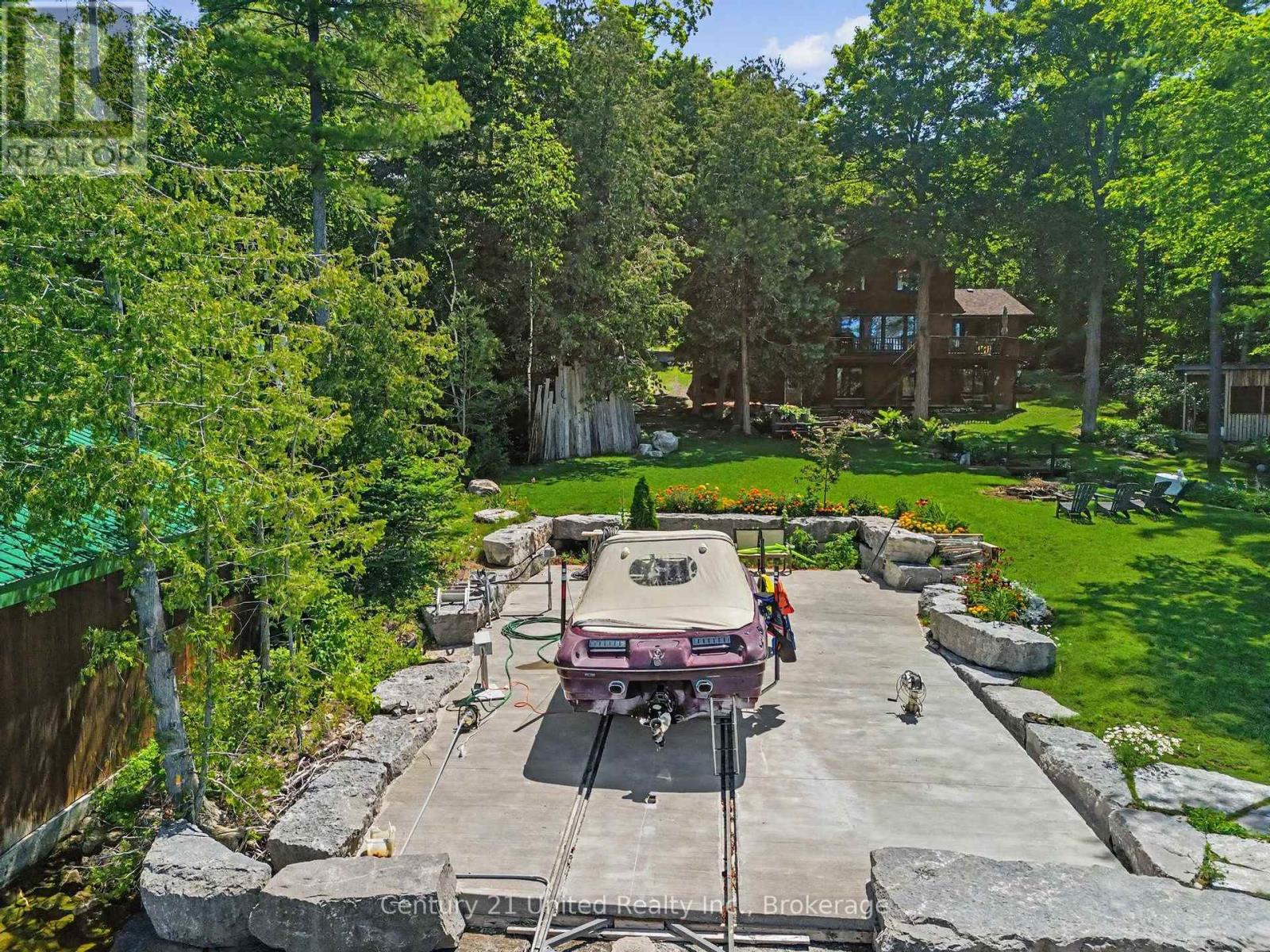 113 SUGARBUSH CRESCENT - 39