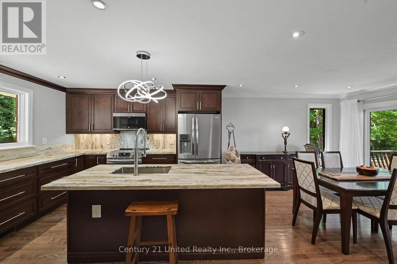 113 SUGARBUSH CRESCENT - 7