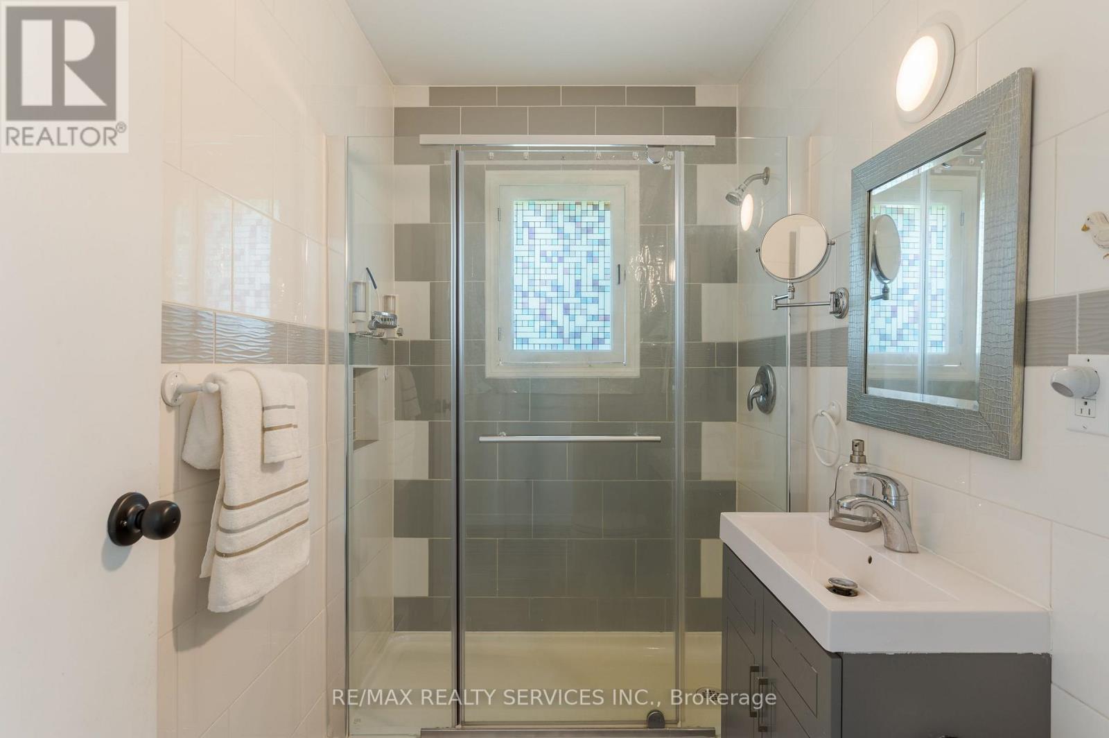 505 CATCHMORE ROAD - 13