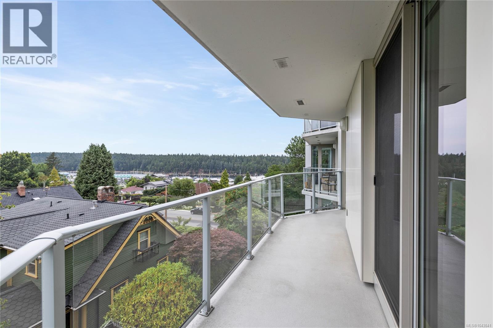 #403 220 Townsite Rd - 10