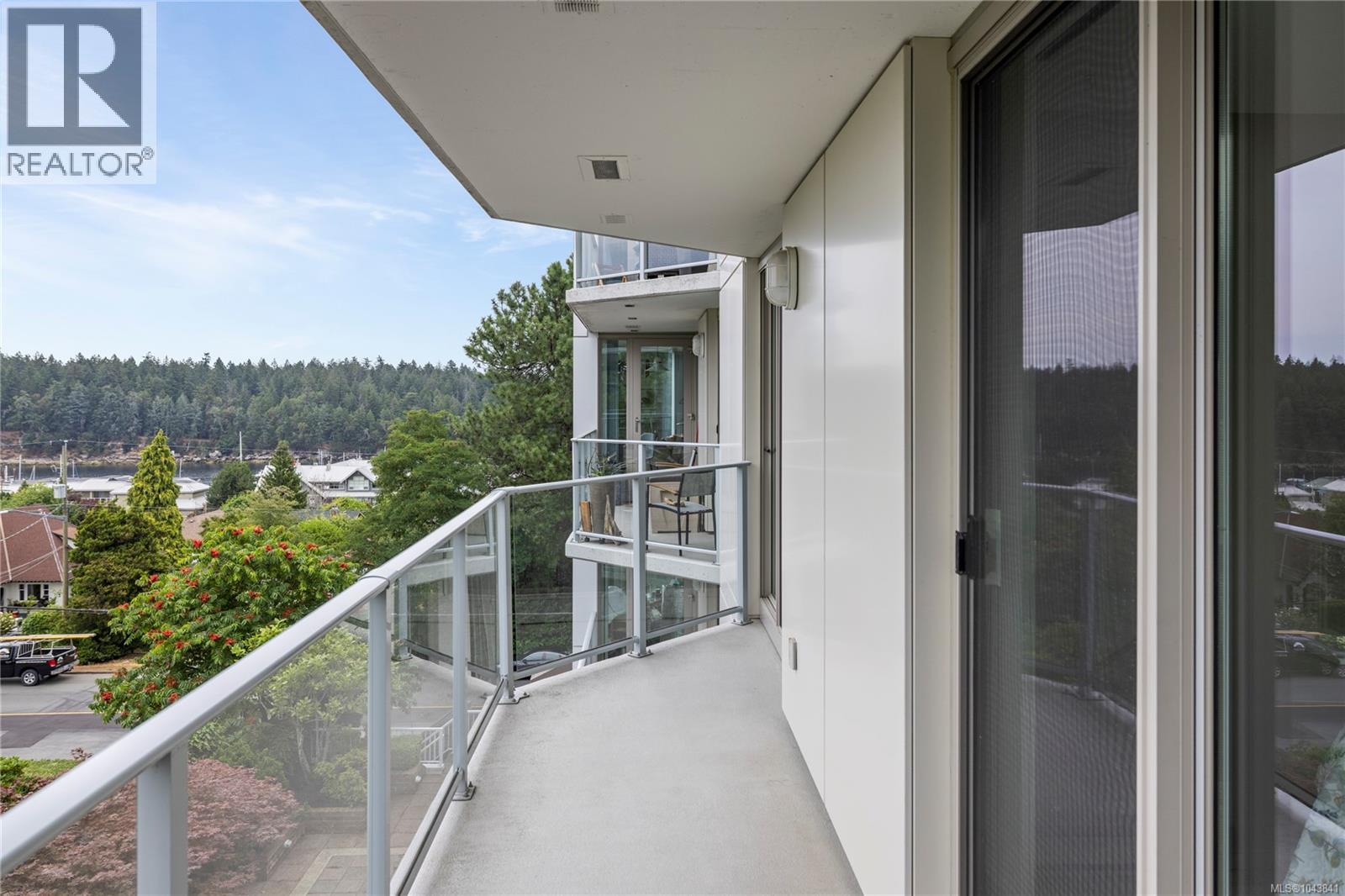 #403 220 Townsite Rd - 11