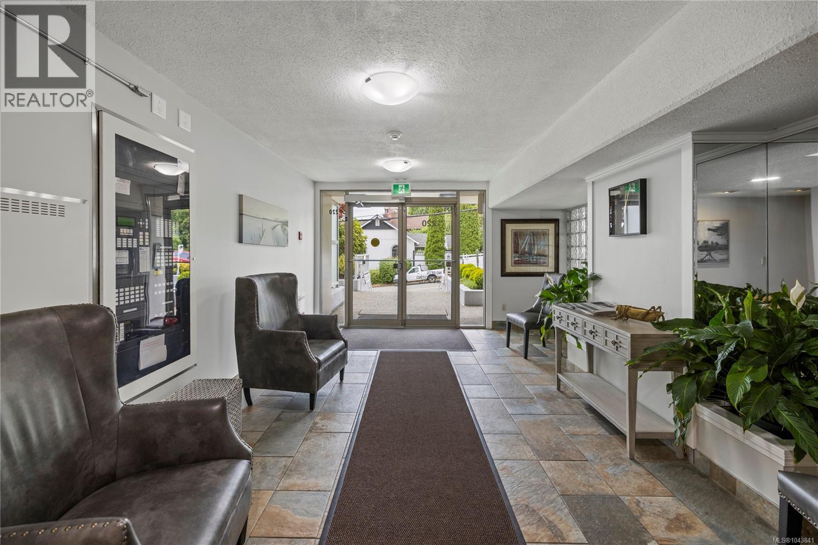 #403 220 Townsite Rd - 26