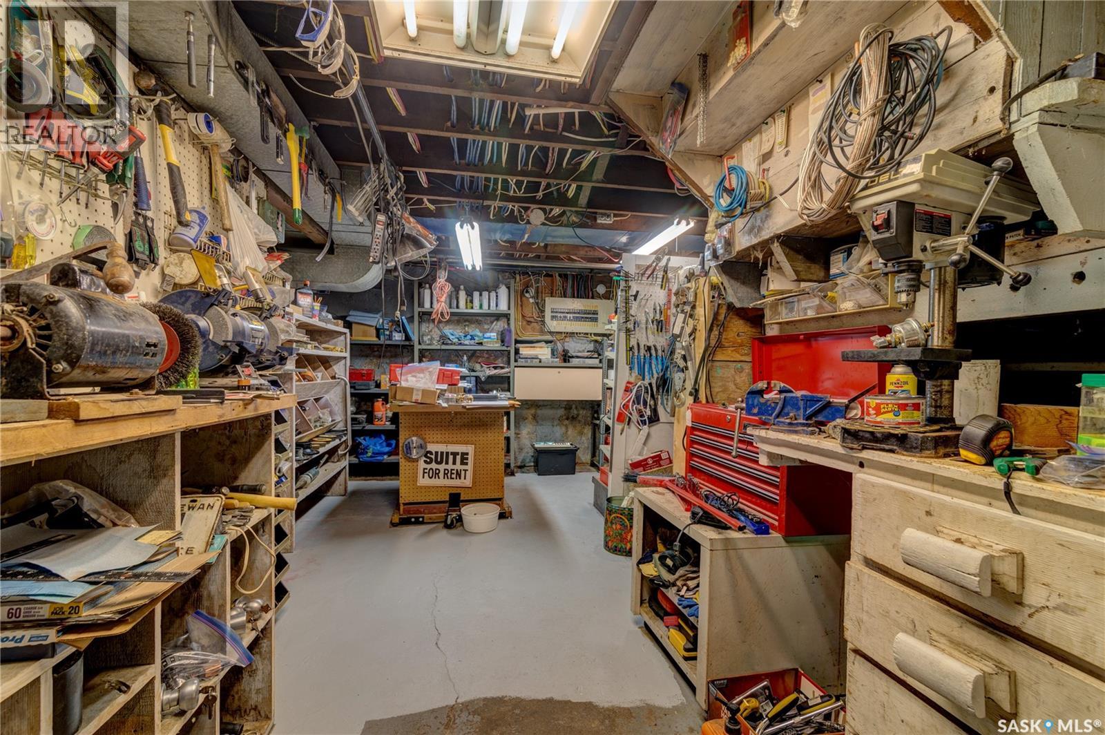 1713 St John STREET - 41
