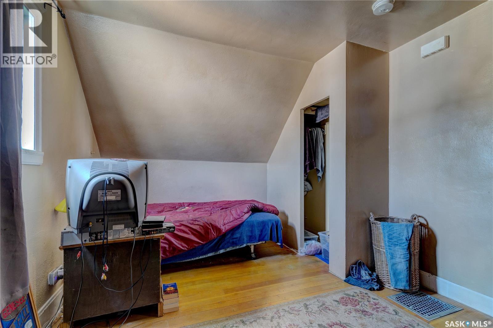 1713 St John STREET - 26