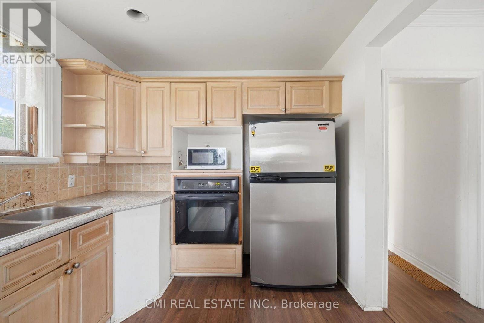 106 FLORA DRIVE - Image 11