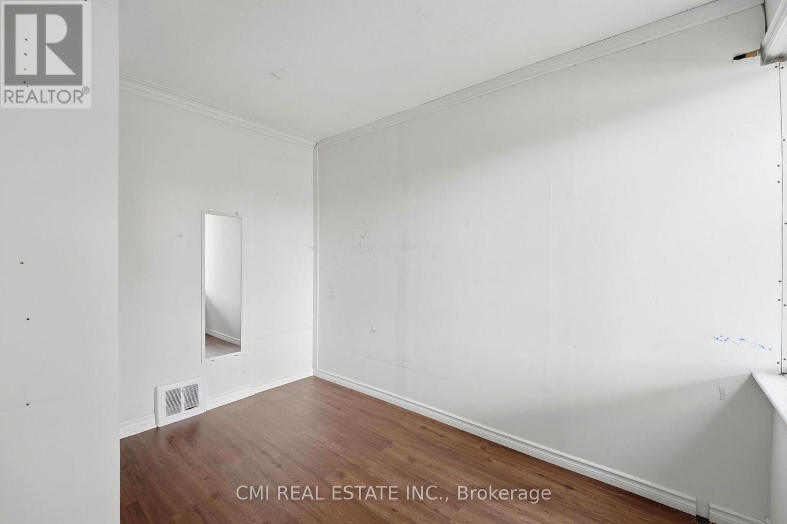 106 FLORA DRIVE - Image 14
