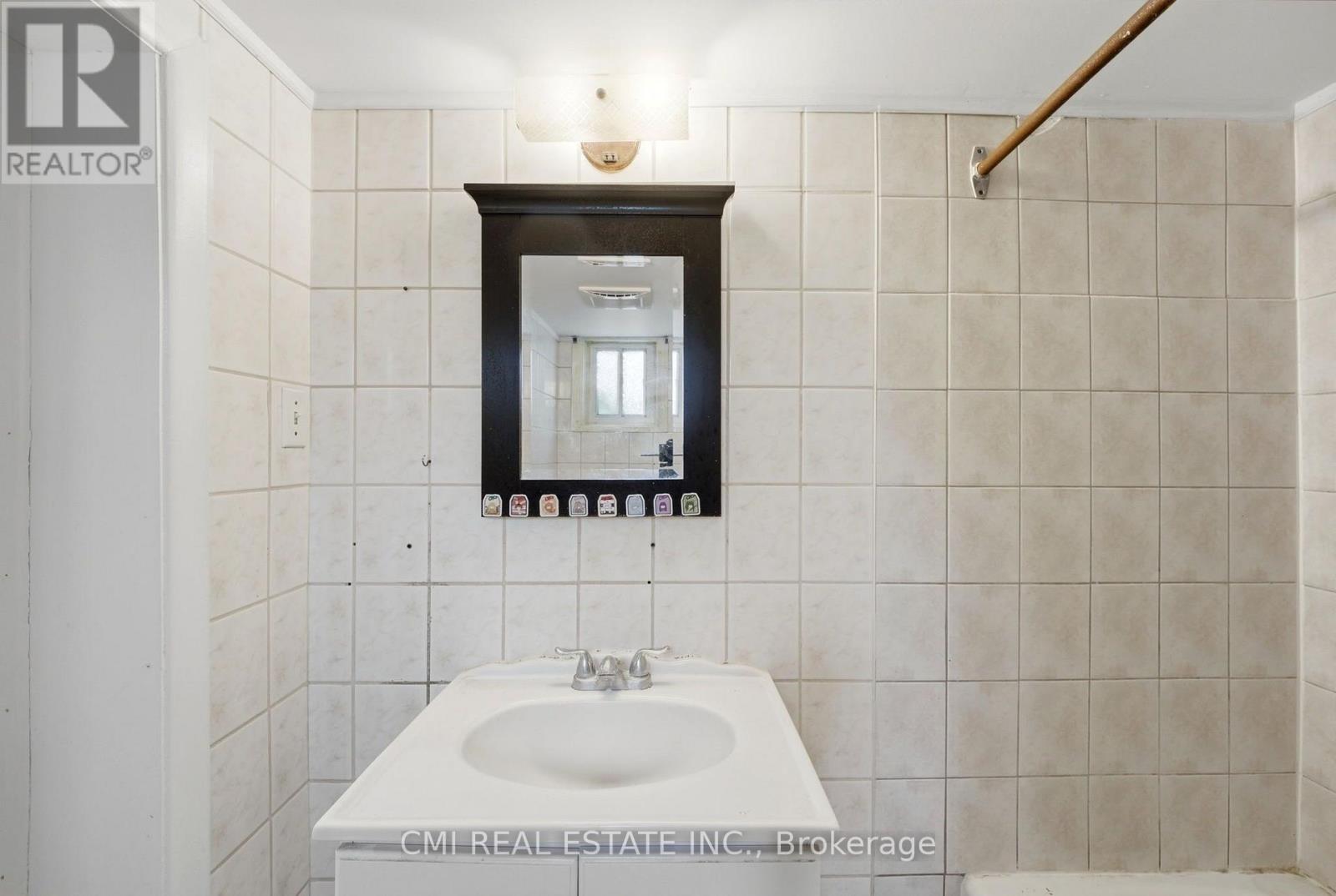 106 FLORA DRIVE - Image 26