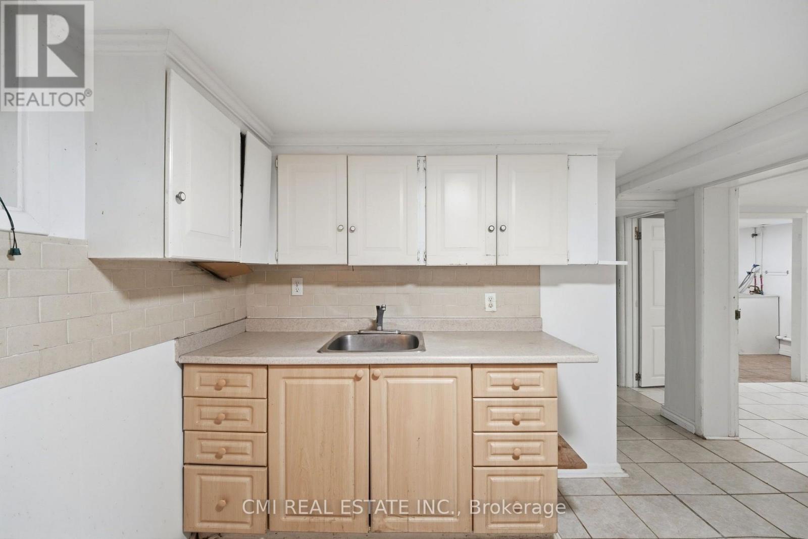 106 FLORA DRIVE - 28