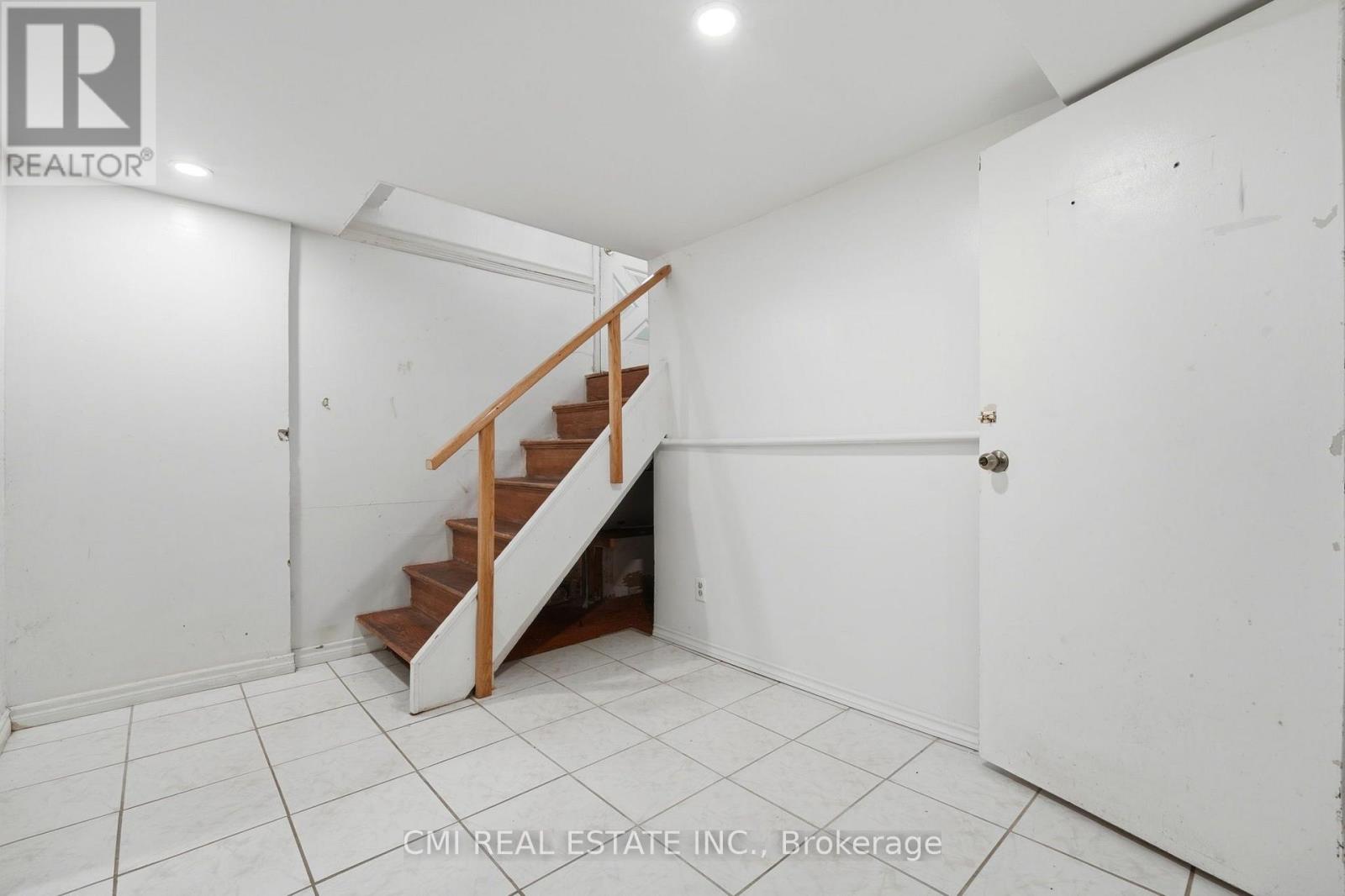 106 FLORA DRIVE - Image 29