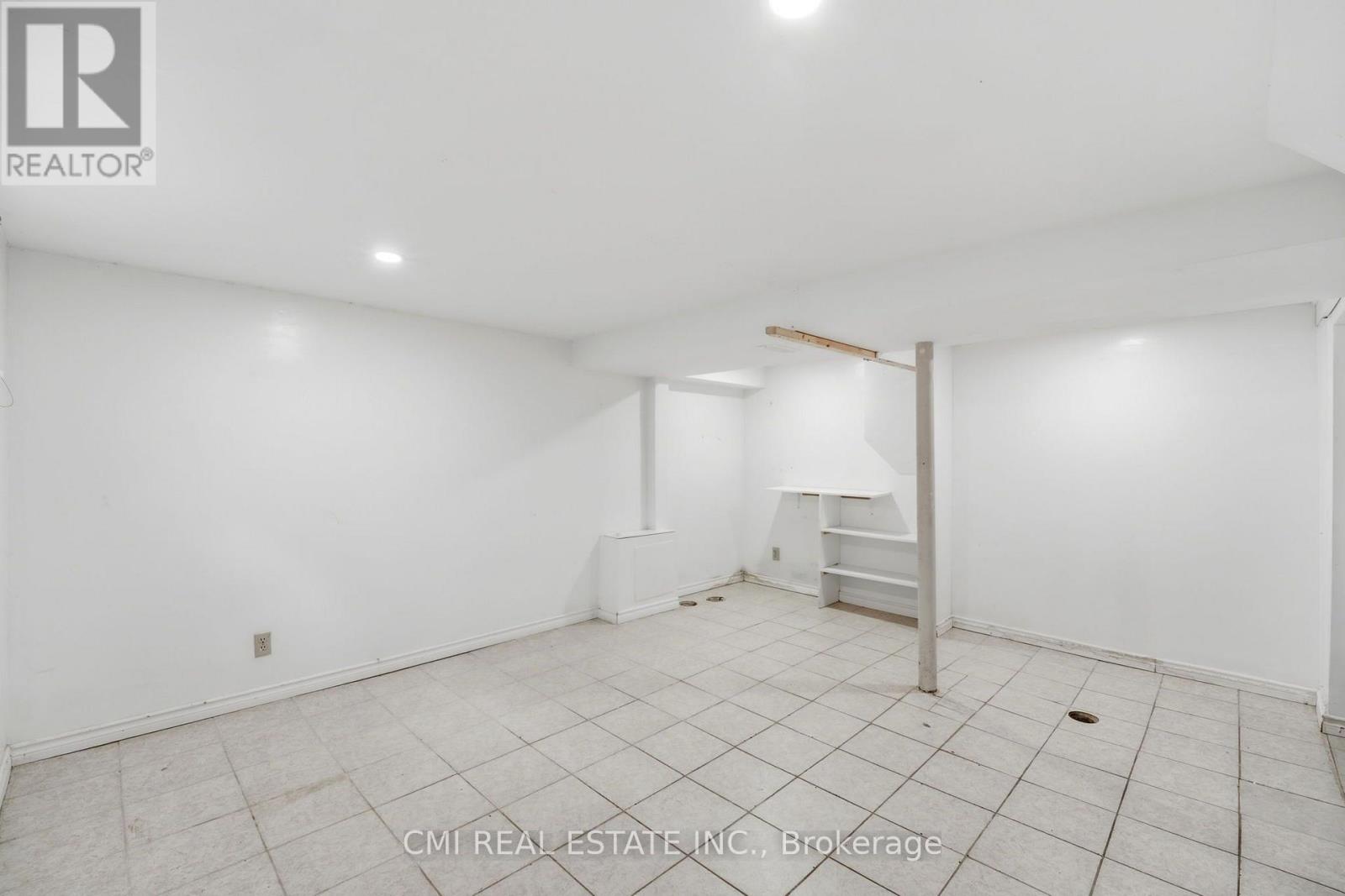106 FLORA DRIVE - Image 30