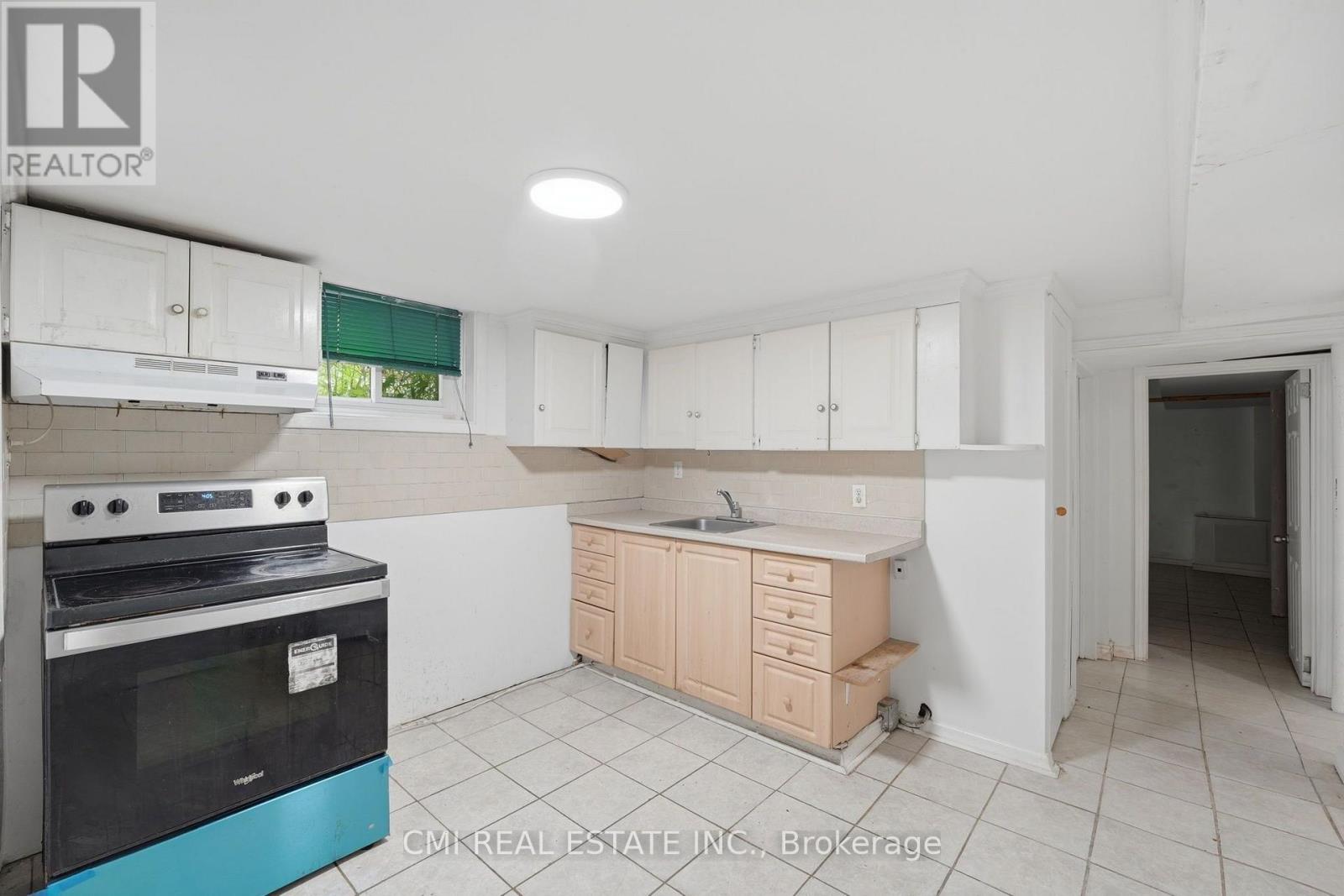 106 FLORA DRIVE - Image 32