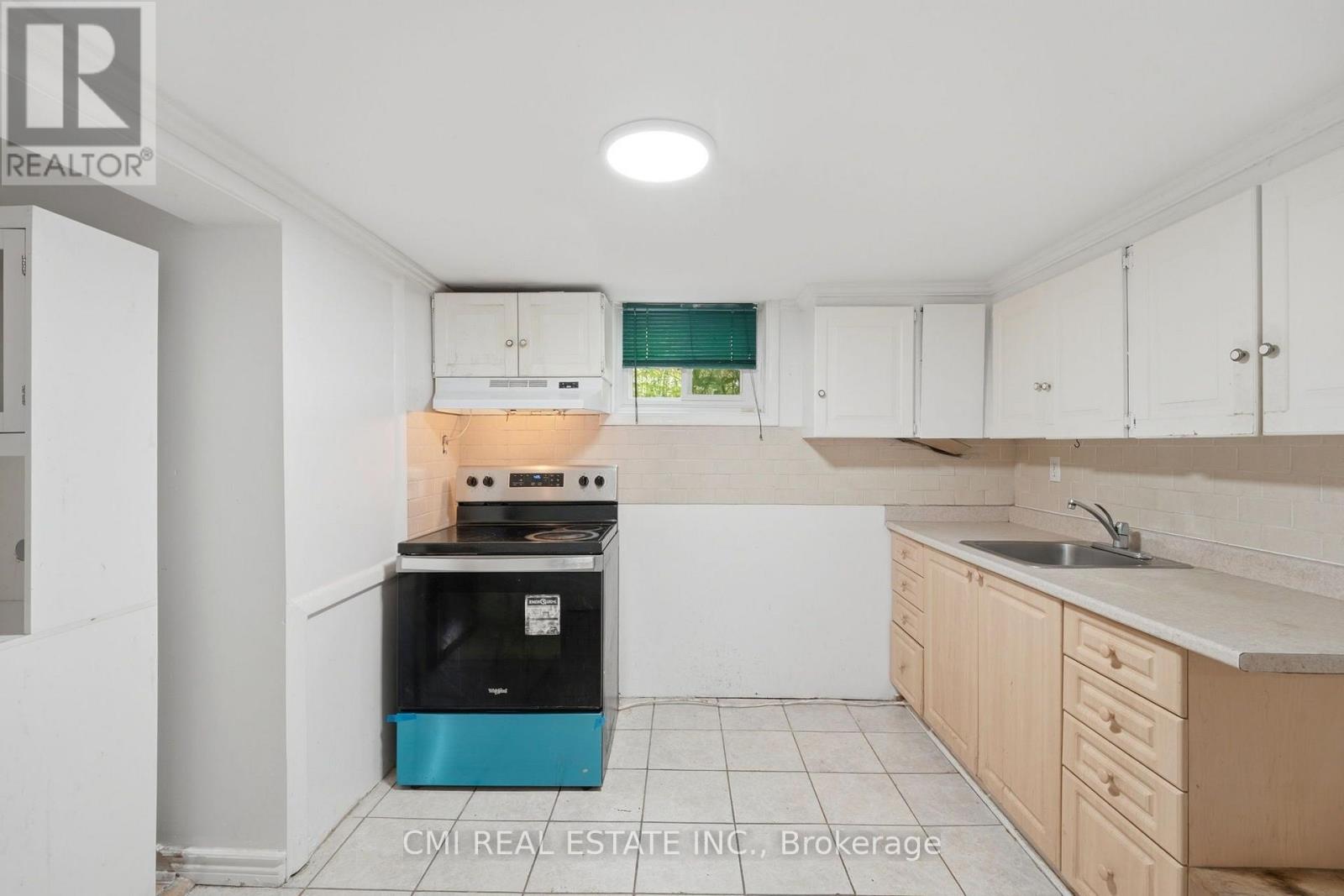 106 FLORA DRIVE - Image 33