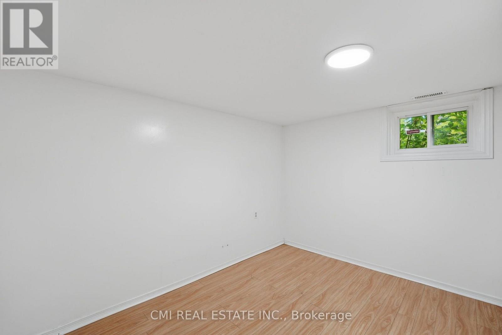 106 FLORA DRIVE - 35
