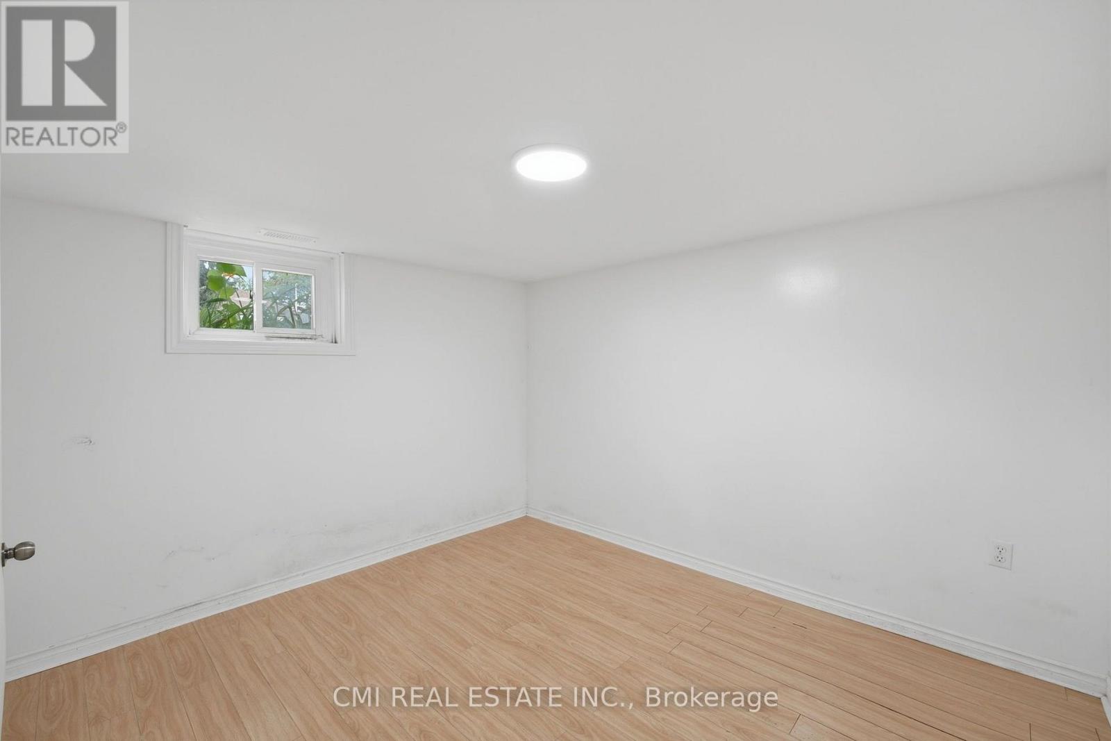 106 FLORA DRIVE - Image 37