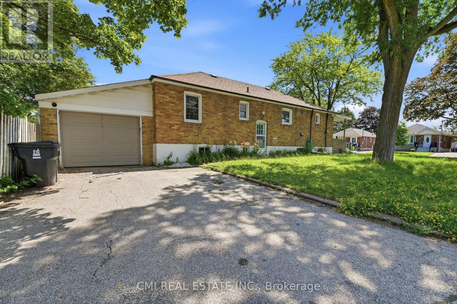 106 FLORA DRIVE - 41