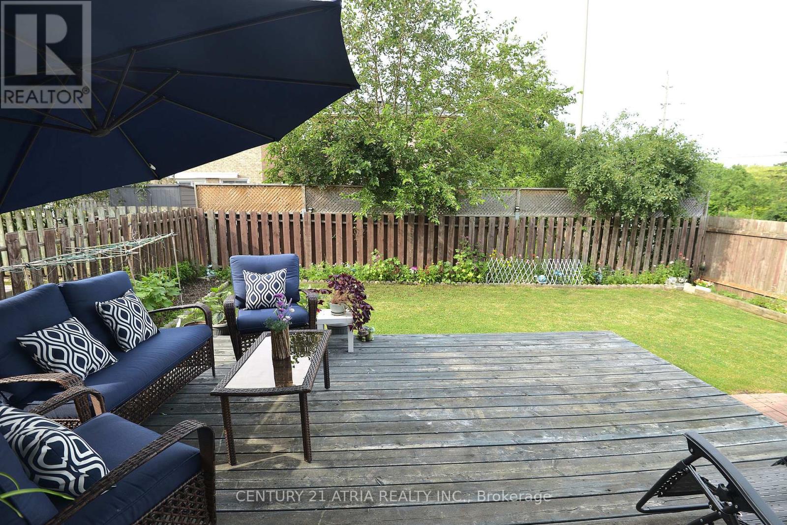 31 CARNELLY CRESCENT - 32