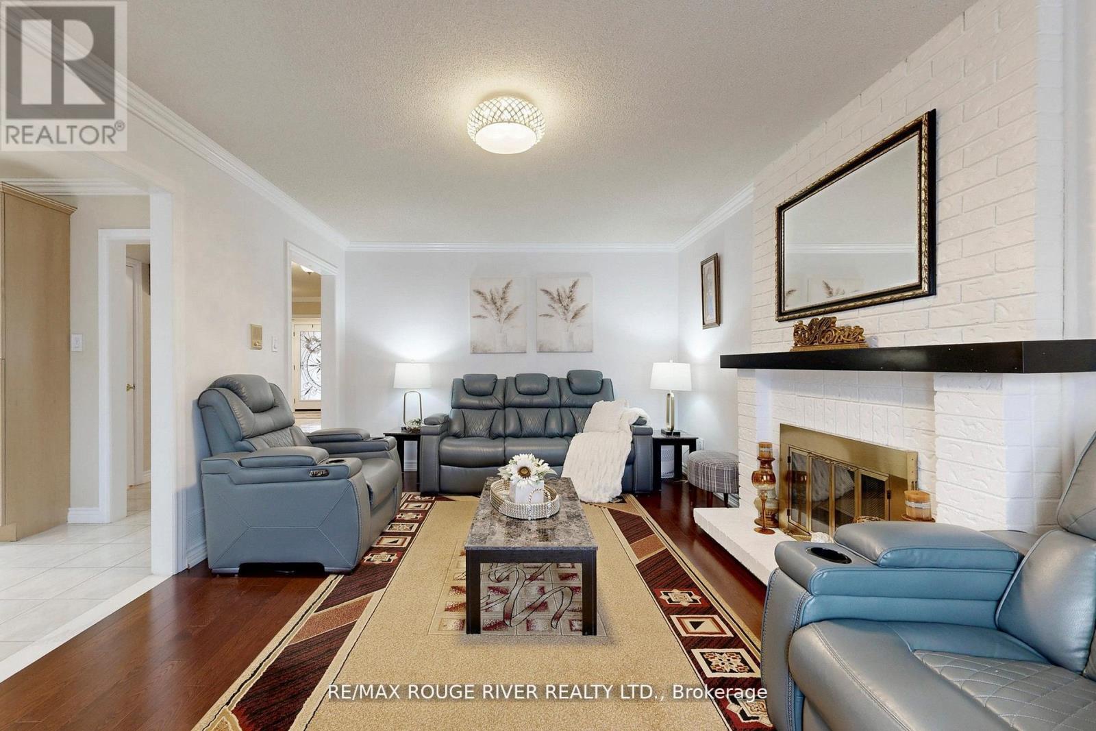 45 ROTHERGLEN ROAD N - Image 10
