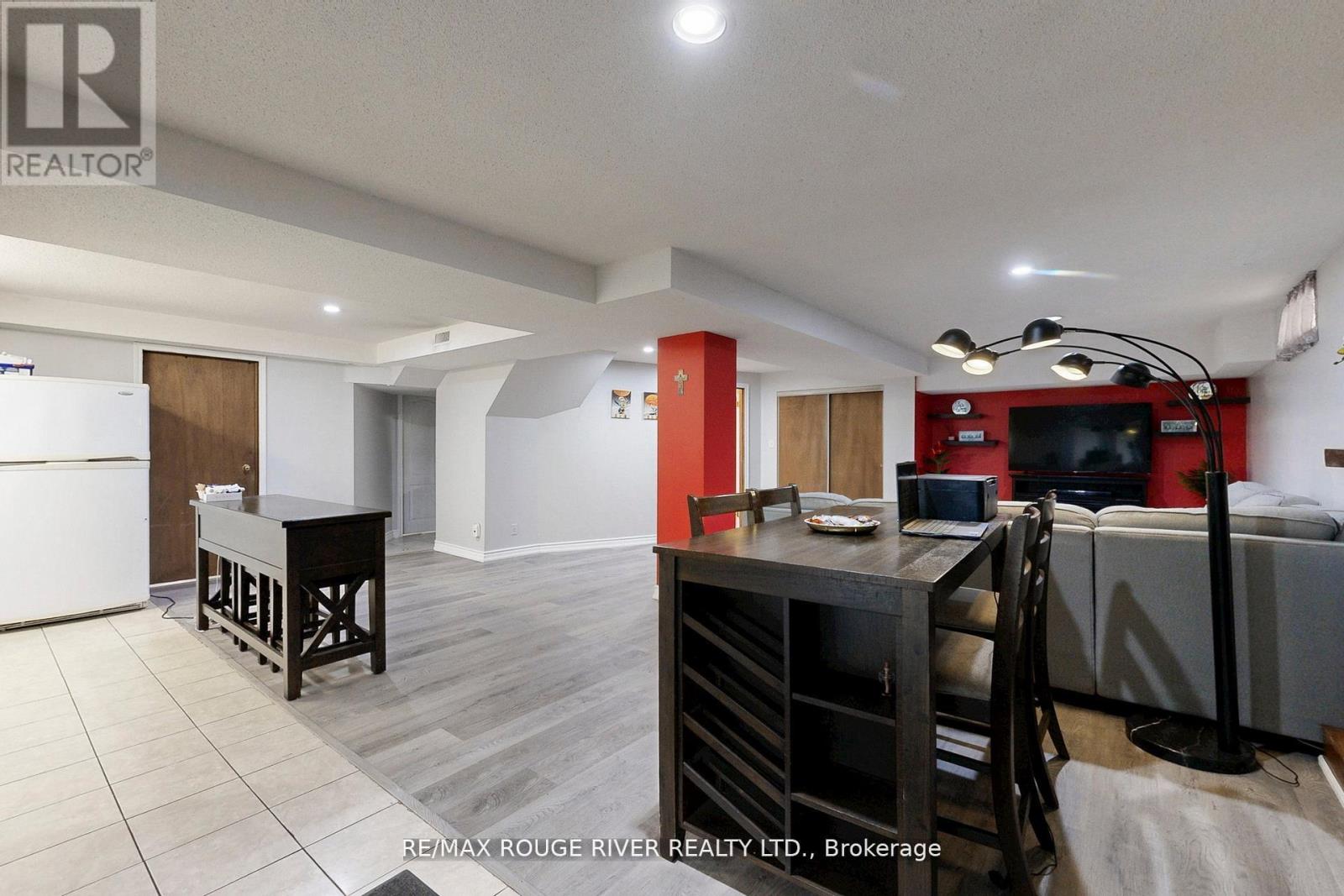 45 ROTHERGLEN ROAD N - Image 38