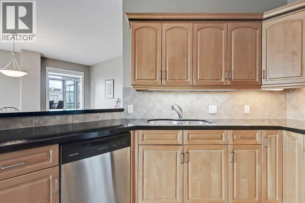 #408 4 14 Street NW - 11