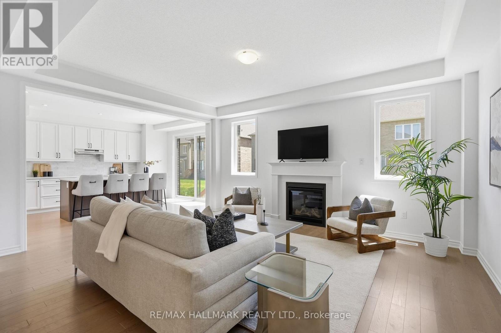 621 MIKA STREET - 11