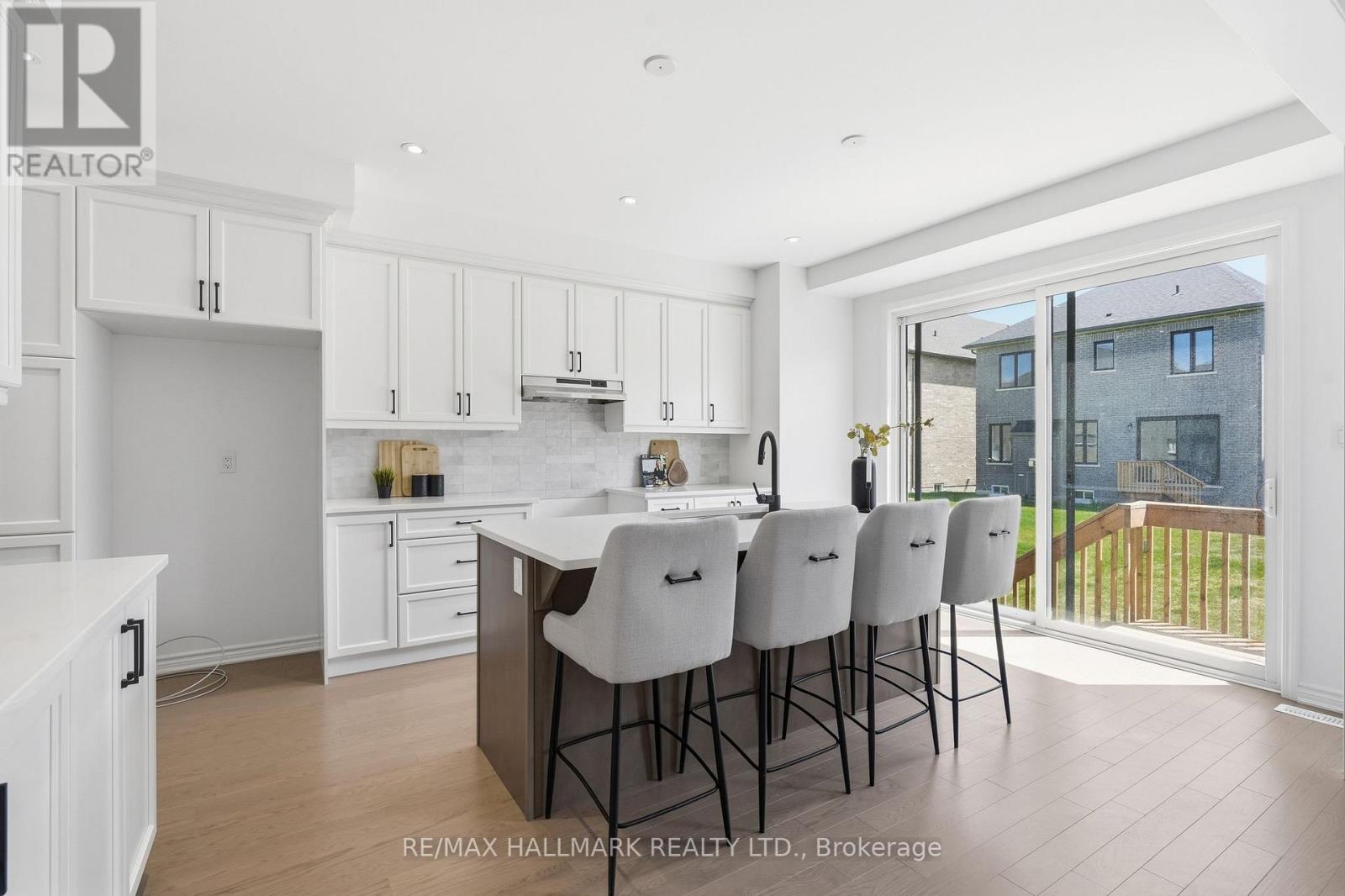 621 MIKA STREET - 16