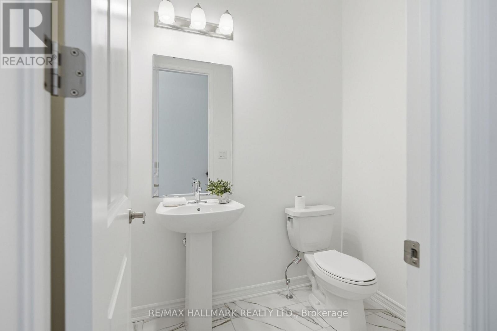 621 MIKA STREET - 19