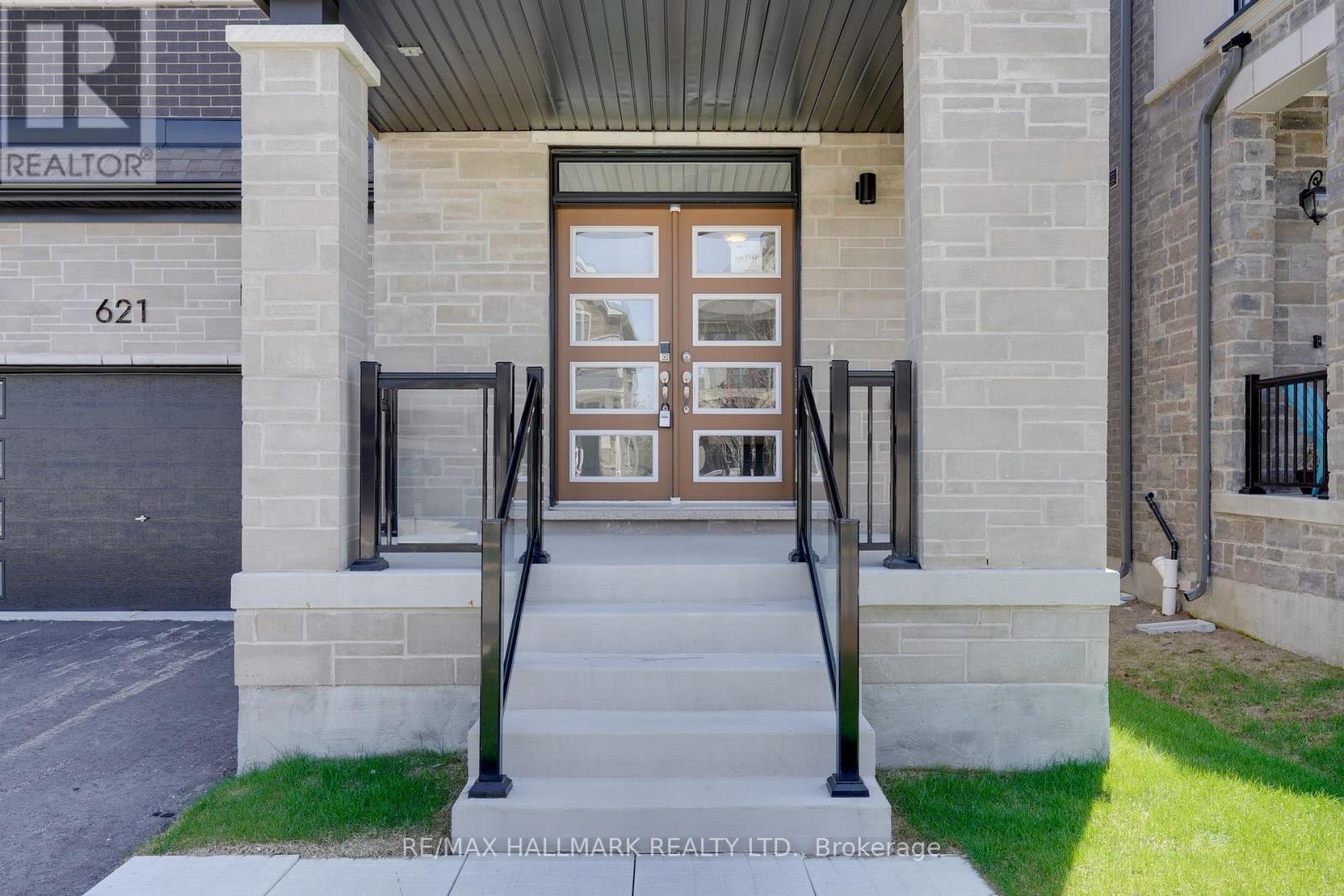 621 MIKA STREET - 4