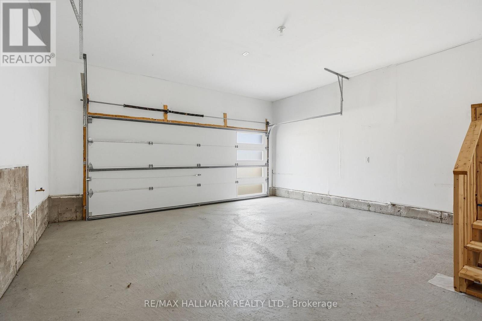 621 MIKA STREET - 40