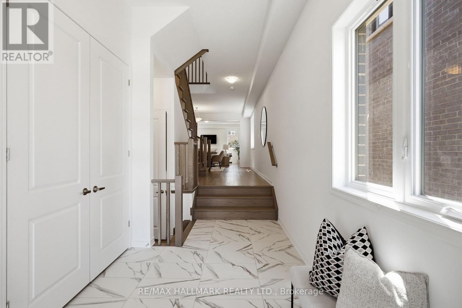 621 MIKA STREET - 7