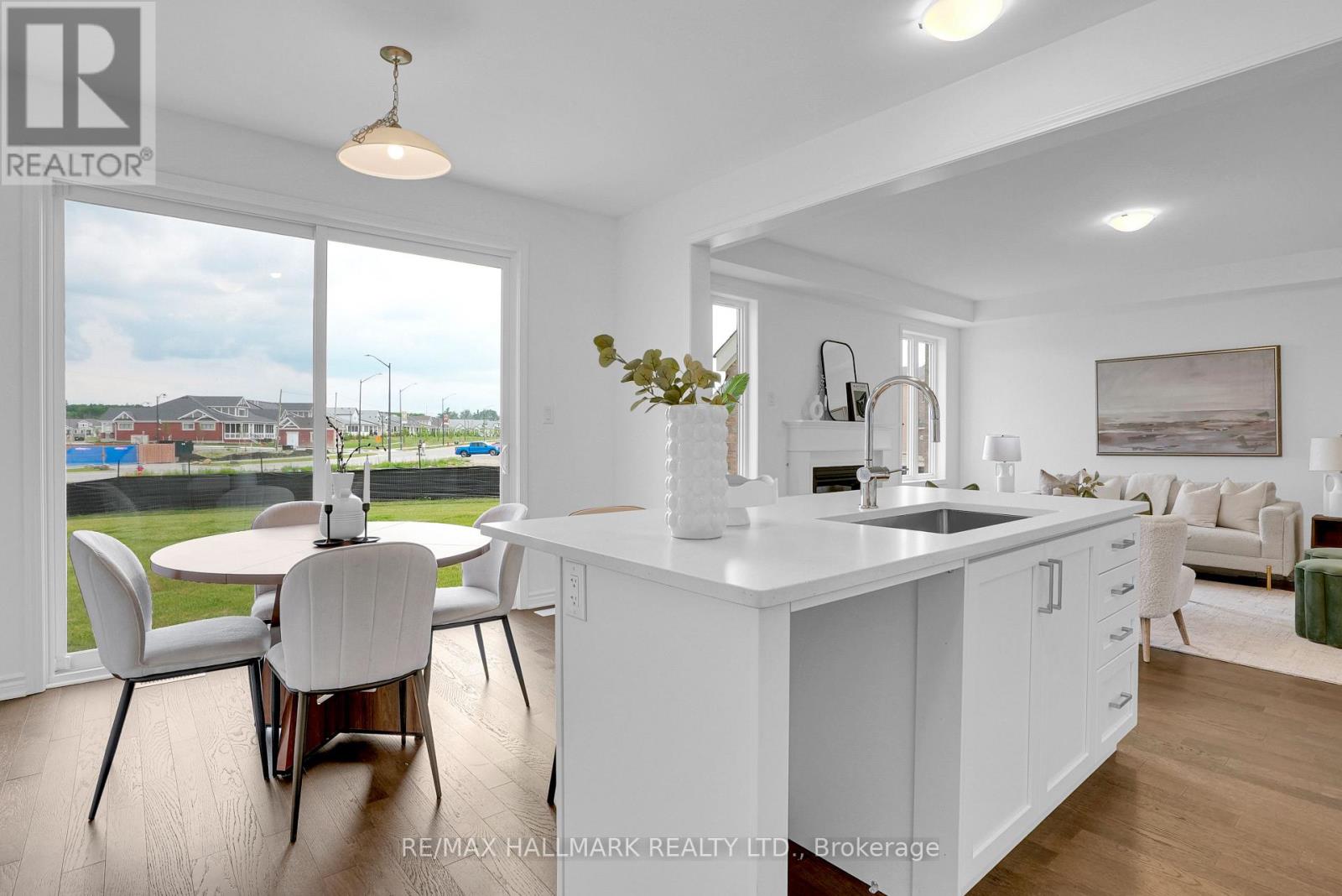 539 MIKA STREET - 16