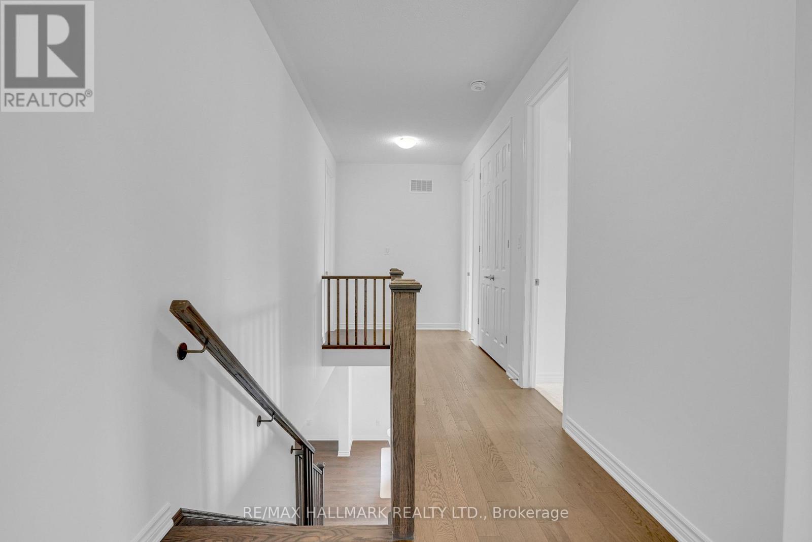 539 MIKA STREET - 21