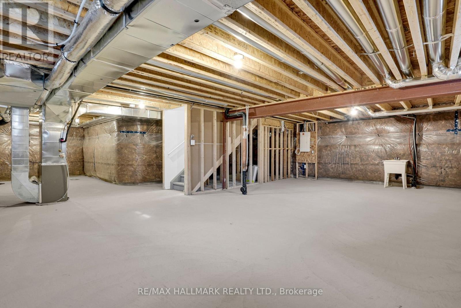 539 MIKA STREET - 36