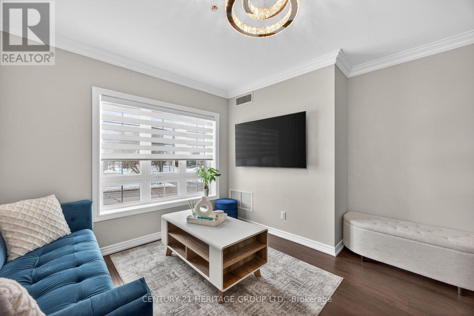 #214 112 SIMCOE ROAD - 16