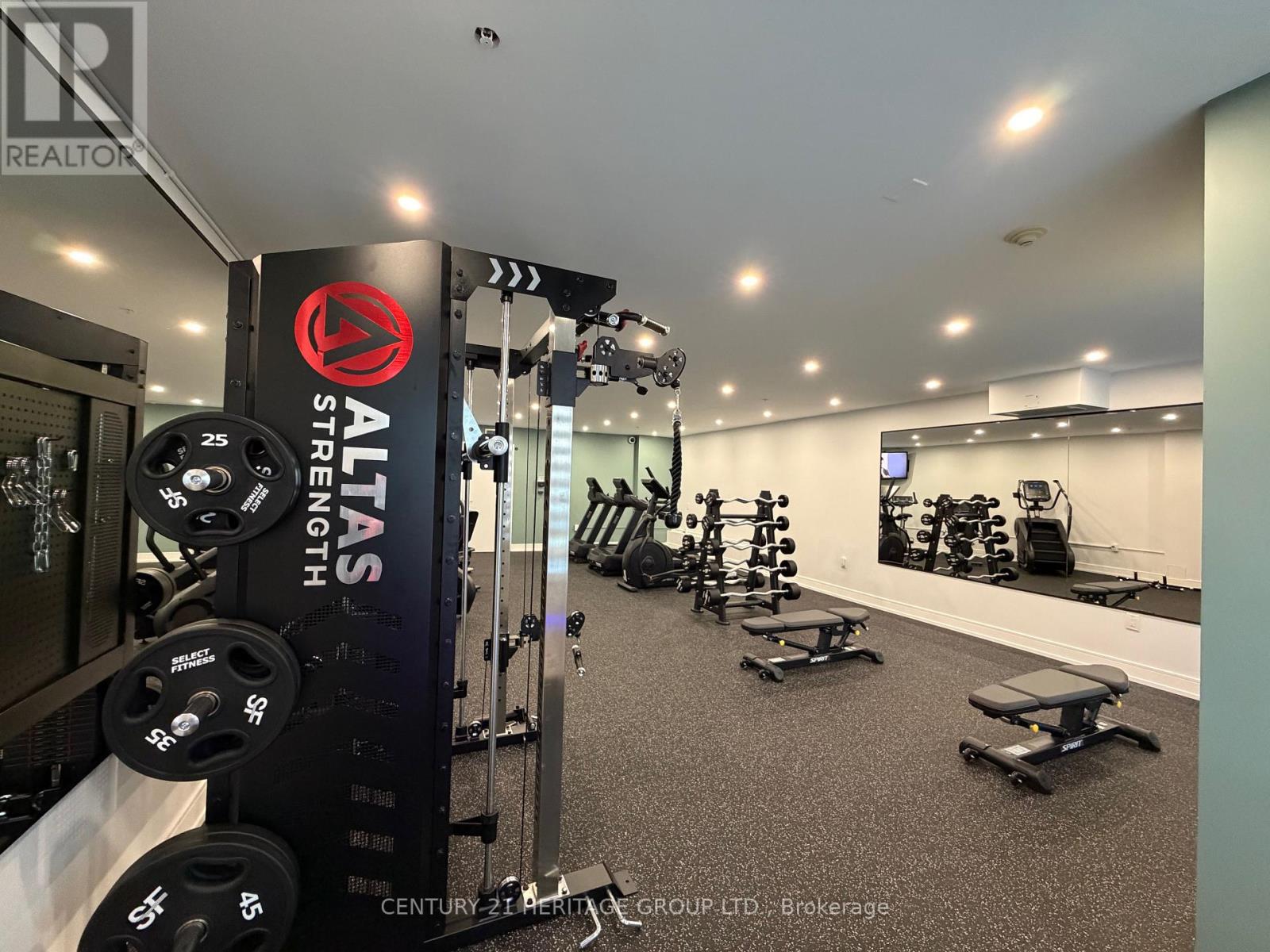 #214 112 SIMCOE ROAD - 30