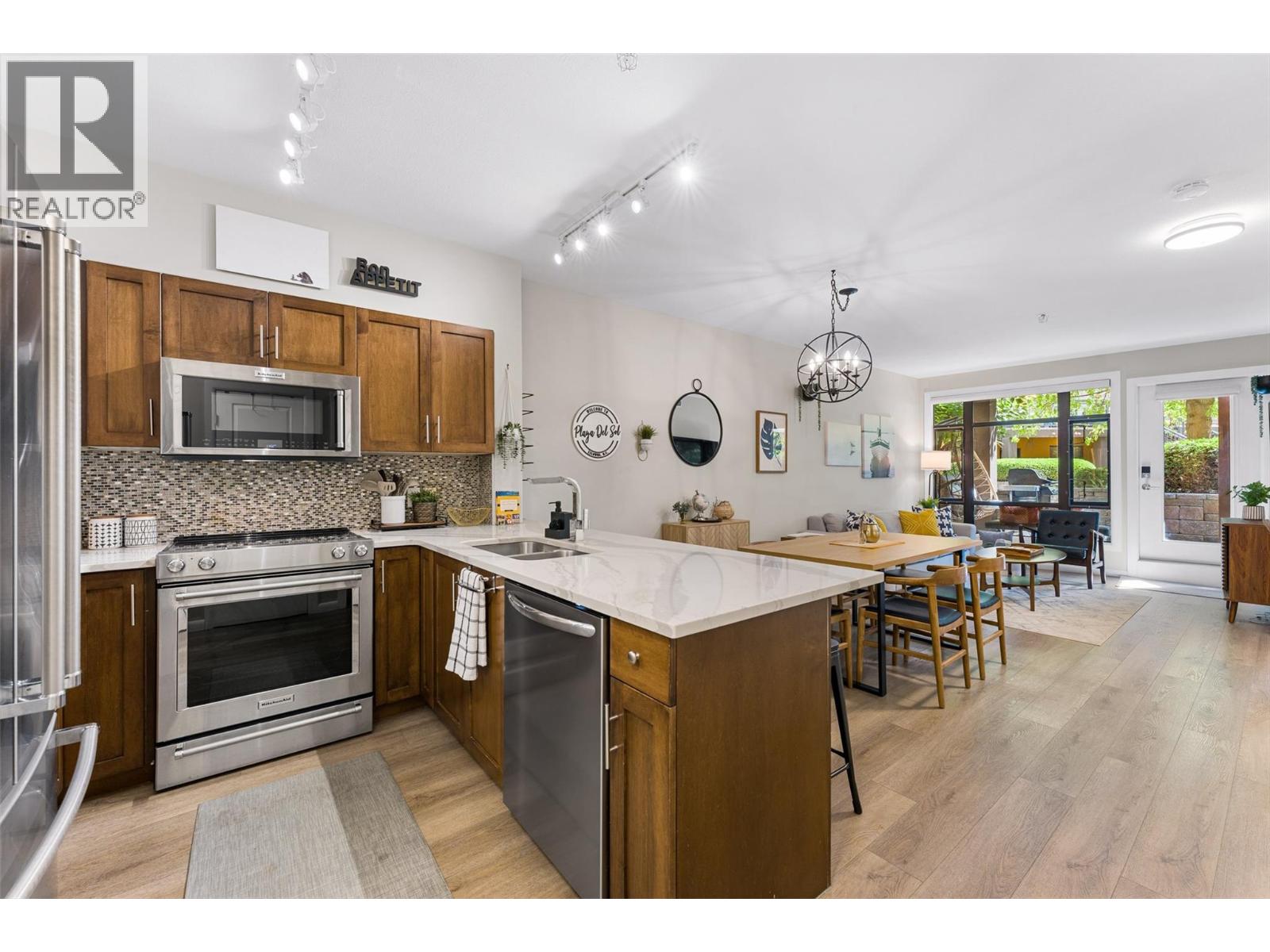 338 654 Cook Road, Kelowna