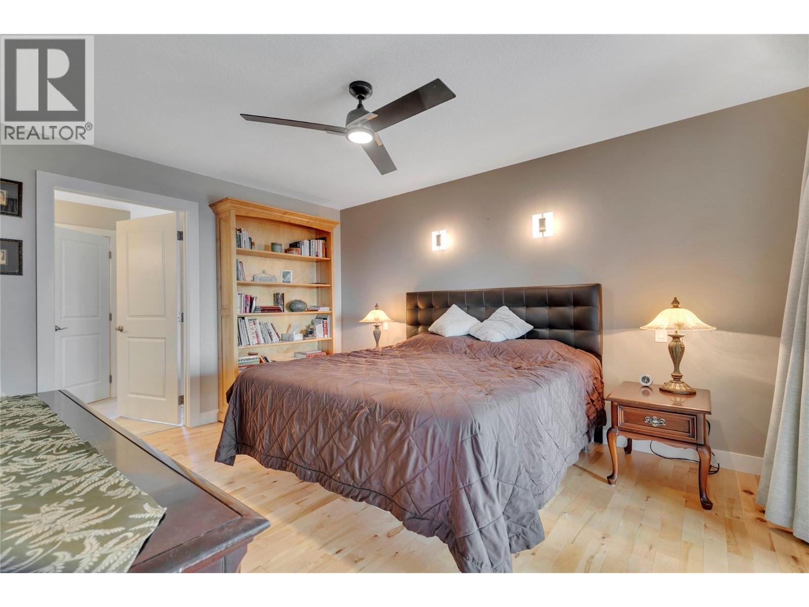 1415 WOLF WAY Road - 21