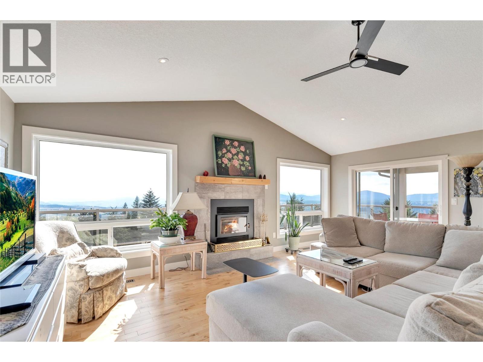 1415 WOLF WAY Road - 16