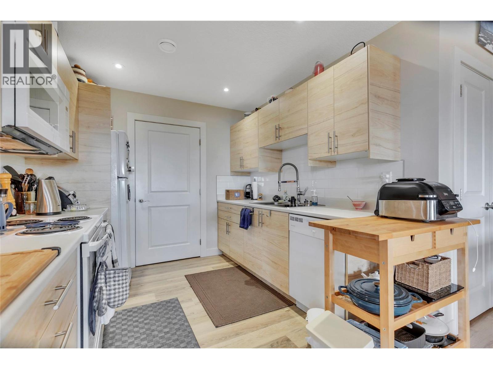 1415 WOLF WAY Road - 47