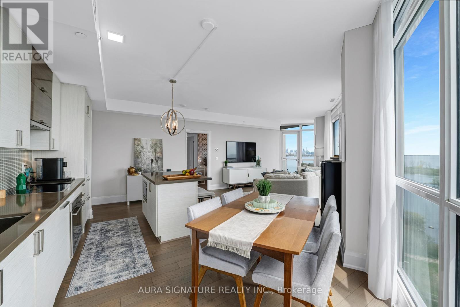 #1004 59 ANNIE CRAIG DRIVE - 13