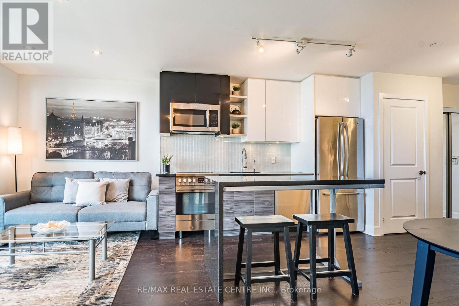 #2102 33 SHORE BREEZE DRIVE - Image 3