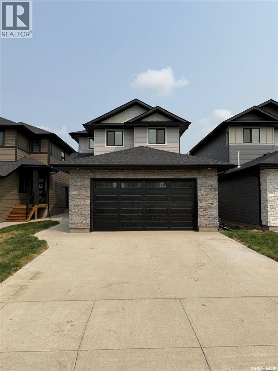 243 Leskiw LANE - 2