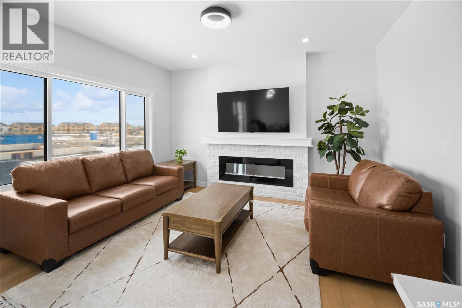 243 Leskiw LANE - 4