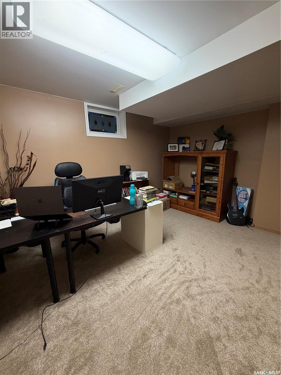 511 MacMillian STREET - Image 32