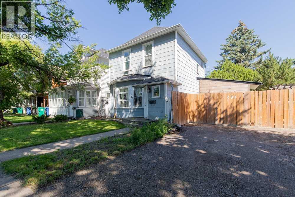 725 6 Street S - 3