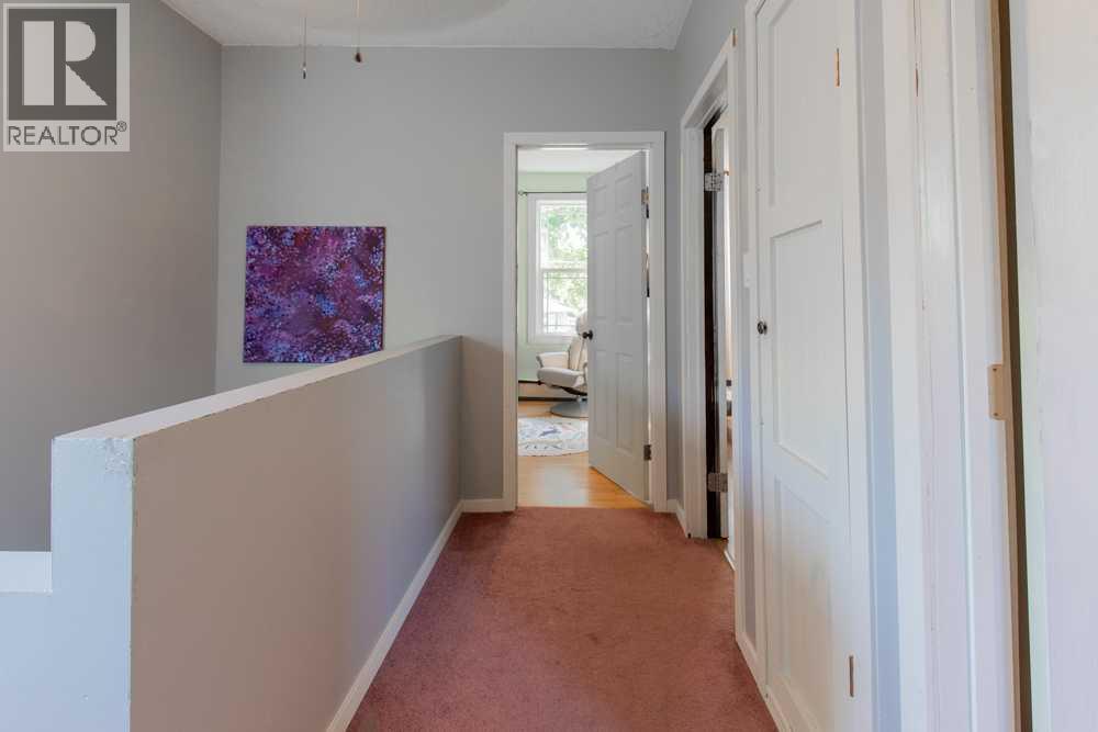 725 6 Street S - 32
