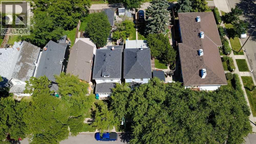 725 6 Street S - 46